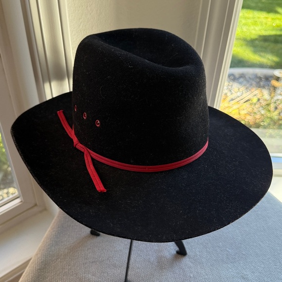 Black Felt Hat w/Red Band & Accents. American Hat Co Cowboy/Western. Size 6 5/8.